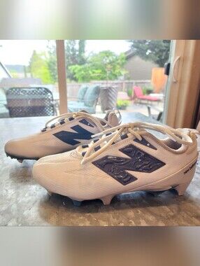 New Balance Women's Lacrosse Cleats - Size 8